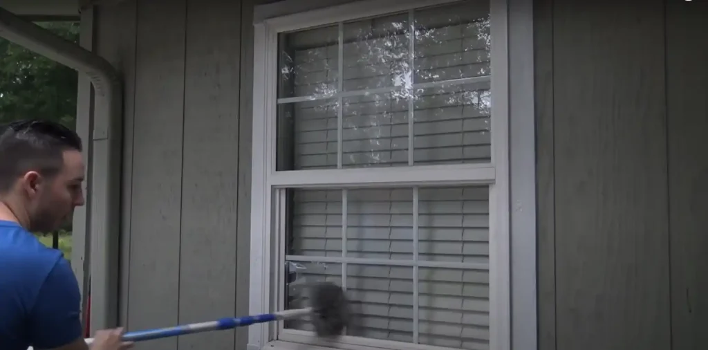 what kind of soap do professional window washers use