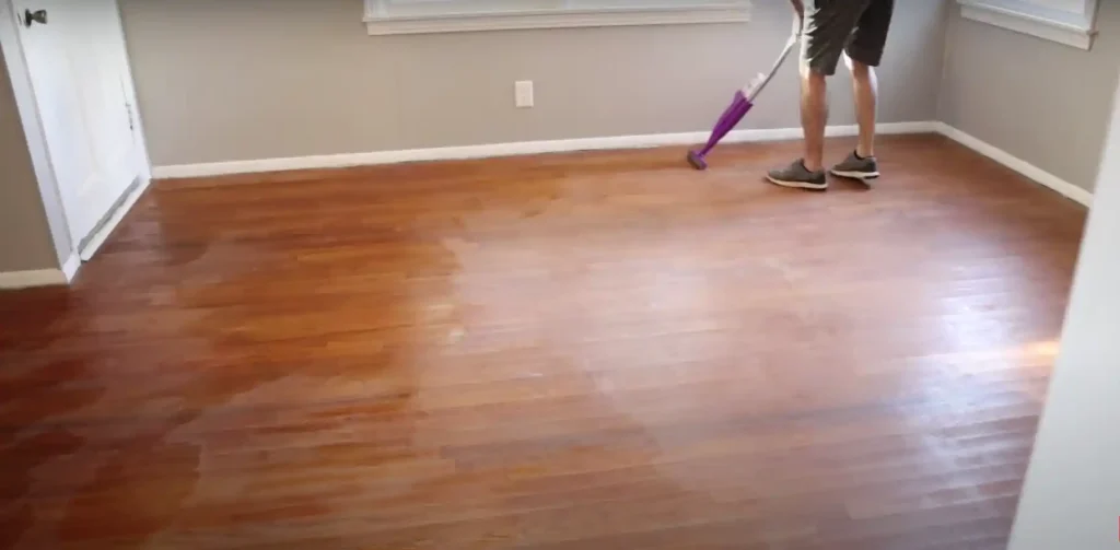 what is a good home remedy for cleaning hardwood floors 