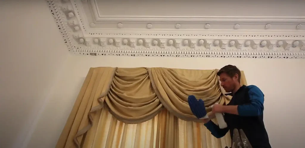 HOW TO CLEAN YOUR CURTAINS IN SITU 