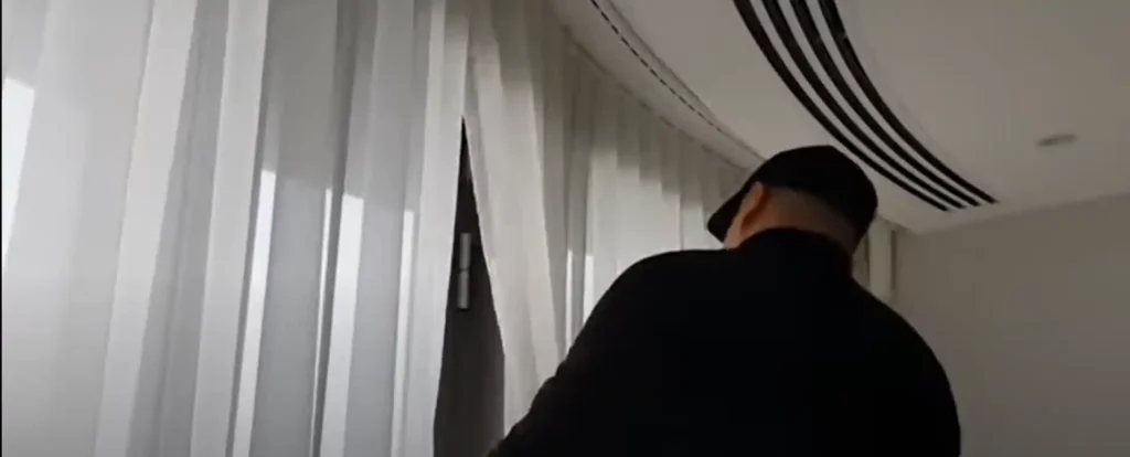 HOW TO CLEAN YOUR CURTAINS IN SITU 