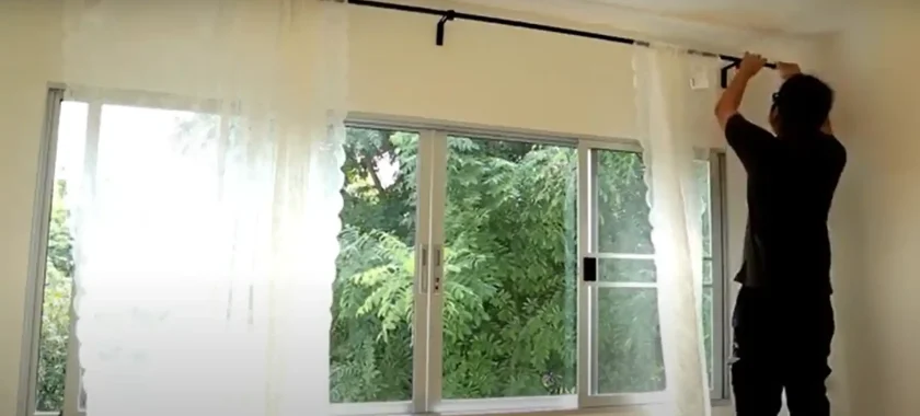 HOW TO CLEAN YOUR CURTAINS IN SITU